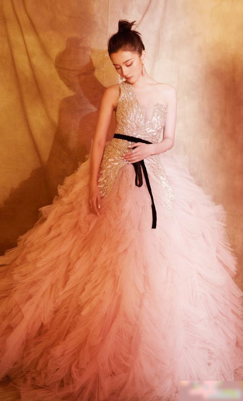 宋祖兒穿奶奶裙顯老十歲 當(dāng)她出鏡之后,說美成國(guó)民初戀才是真的