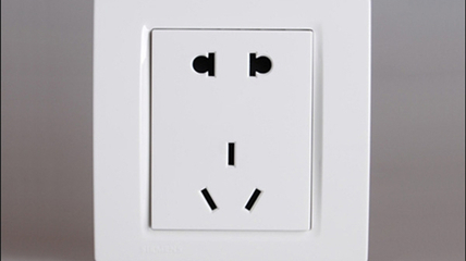 開(kāi)關(guān)插板選購(gòu)指南 如何平衡實(shí)用性與空間占用